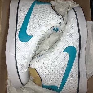 Nike Blazers Size 10 women